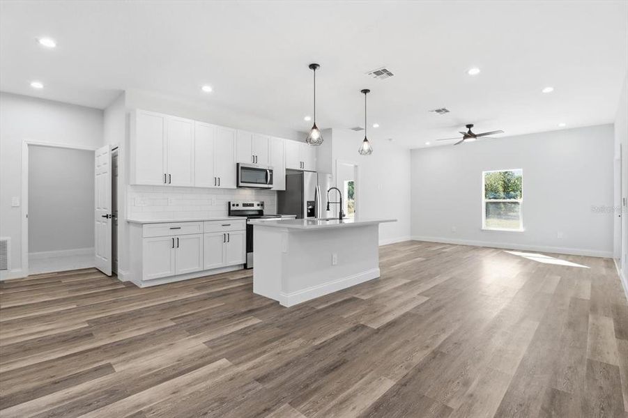 Image 47 of a home in .