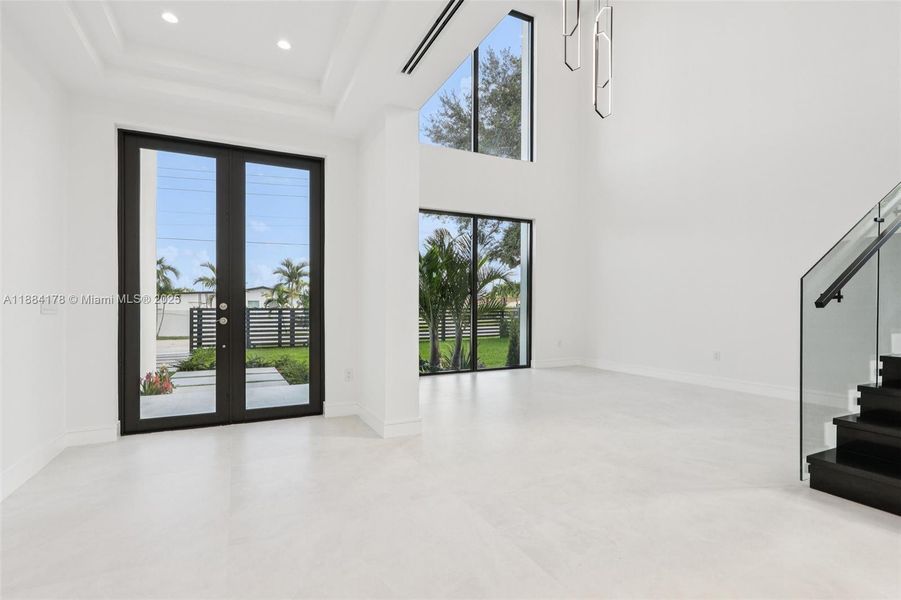 Spacious, unfurnished interior of a new home in , Miami (Image 14).