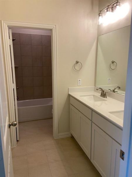 Furnished interior view inside a new home in Hillview Addition, Decatur (Image 7).