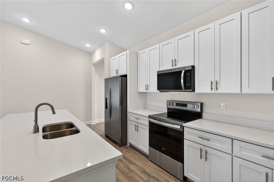 Furnished interior view inside a new home in Cape Coral, Cape Coral (Image 12).