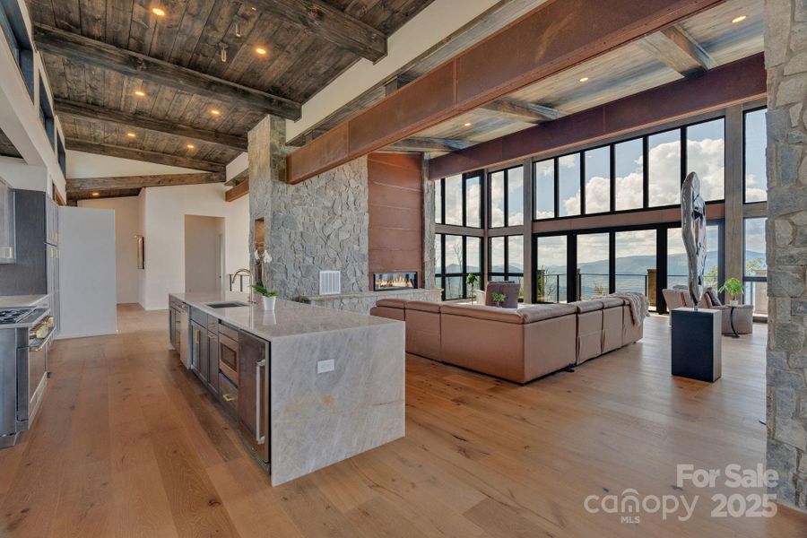 Community amenities in , Banner Elk (Image 33).