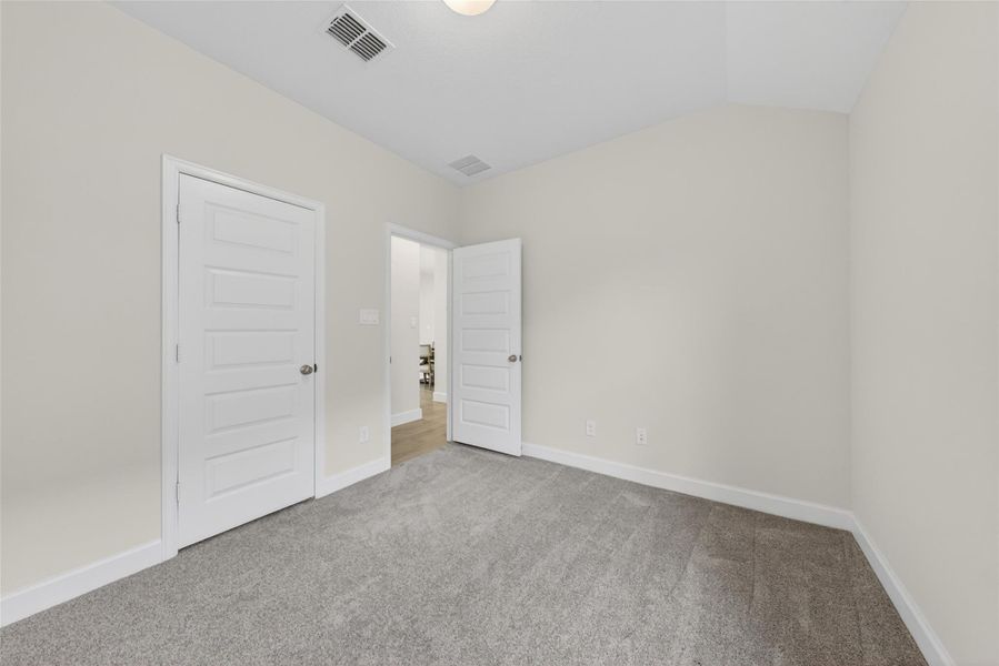 Spacious, unfurnished interior of a new home in Jordan Ranch, Fulshear (Image 25).