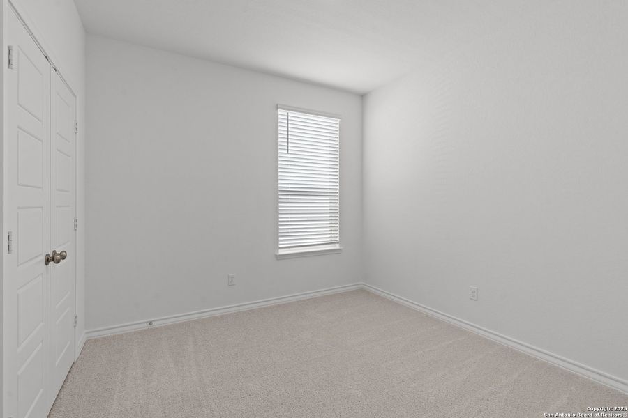 Spacious, unfurnished interior of a new home in Corley Farms, Boerne (Image 12).