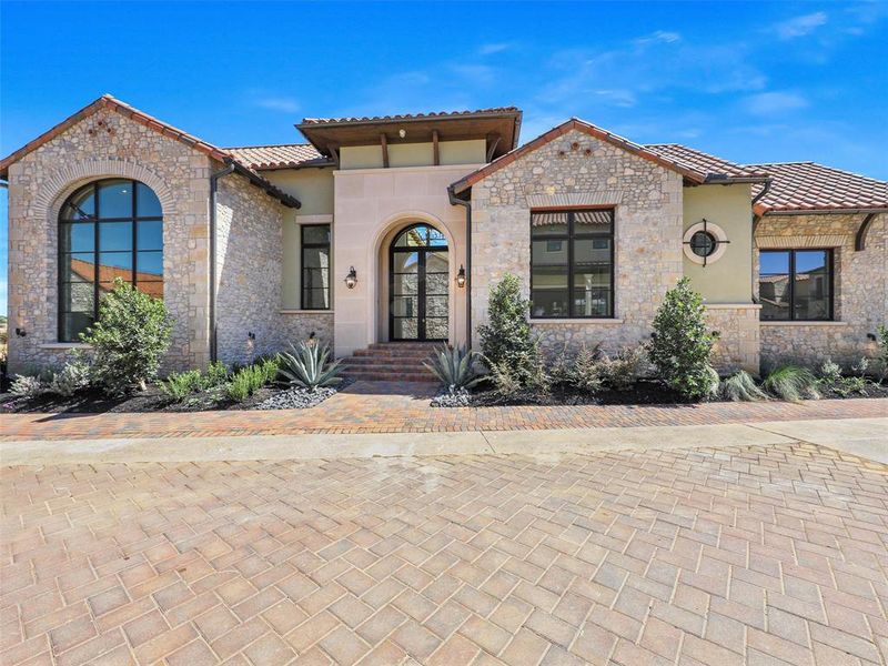 View of mediterranean / spanish-style house