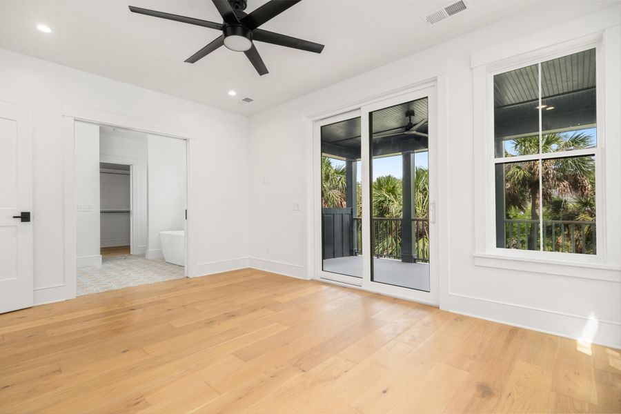 Spacious, unfurnished interior of a new home in , Edisto Island (Image 36). Spacious, unfurnished interior of a new home in , Edisto Island (Image 36).