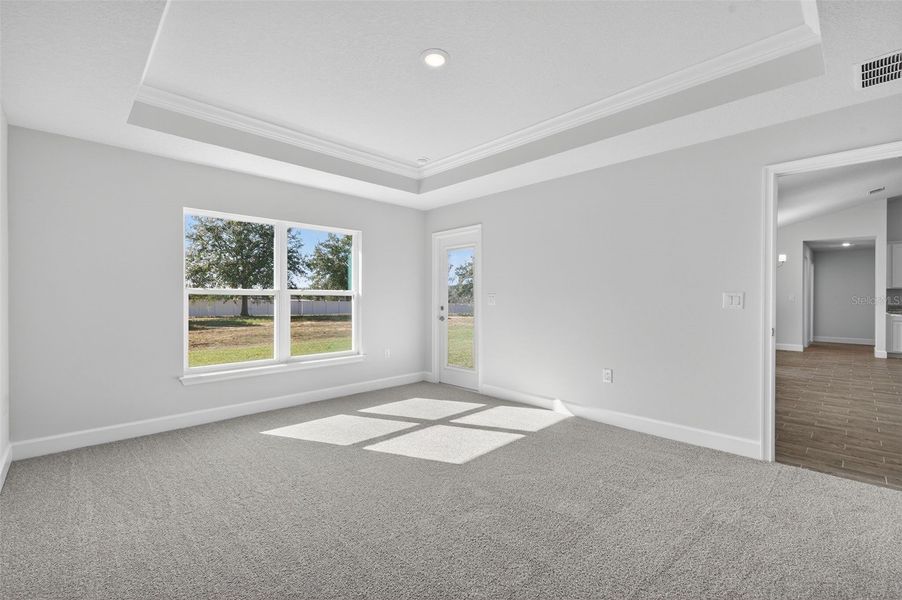 Spacious, unfurnished interior of a new home in Hill Country Estates, Dade City (Image 30).