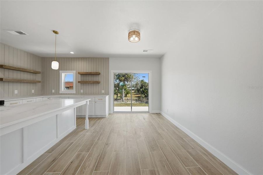 Spacious, unfurnished interior of a new home in , Punta Gorda (Image 19).