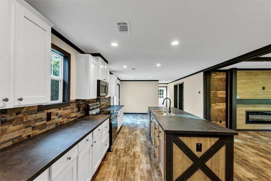 Furnished interior view inside a new home in , Waleska (Image 4).