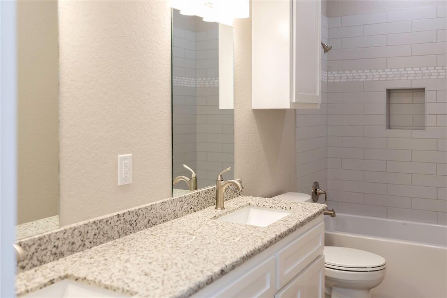 Spacious, unfurnished interior of a new home in , Surfside Beach (Image 18).