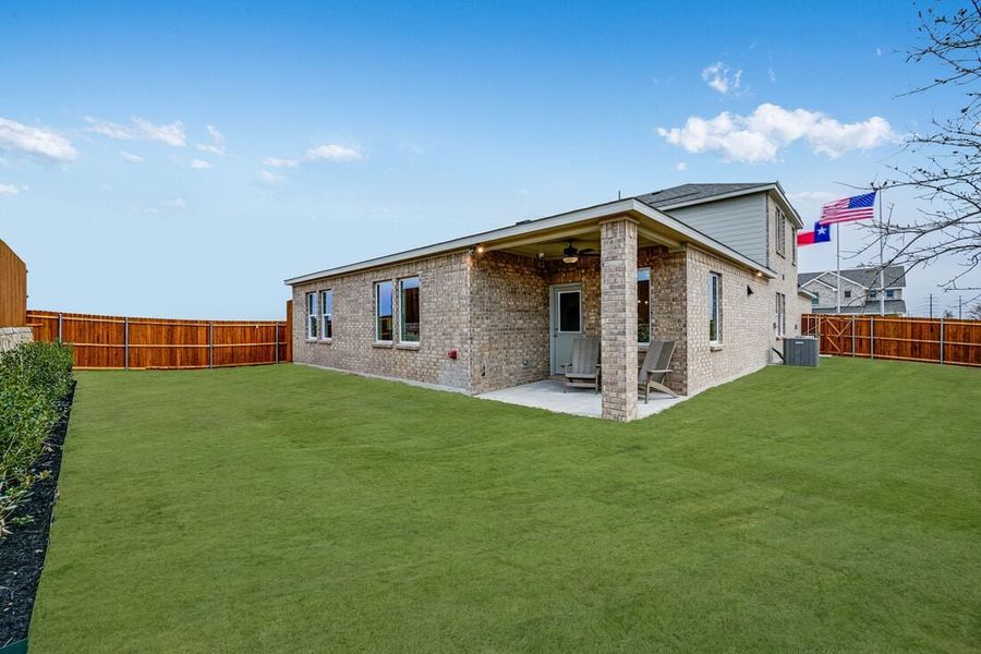 Representative exterior details of a home built from the Georgetown by Taylor Morrison in River Ridge, Crandall (Image 3).