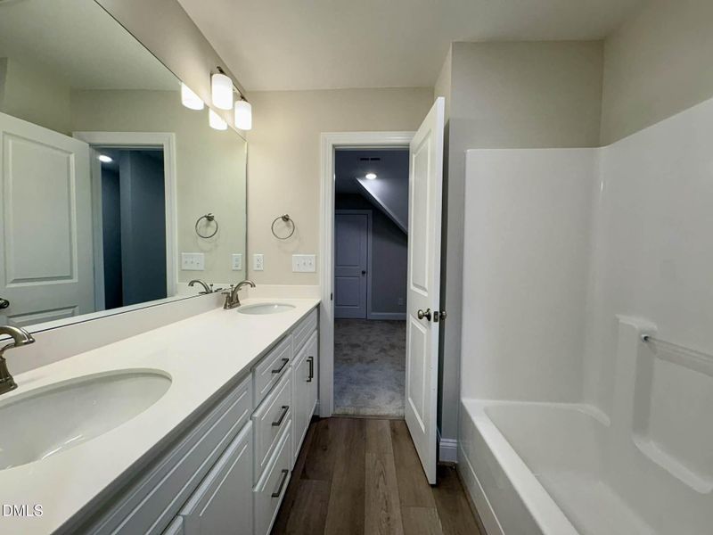 42583a54-9e8f-4733-bb91-5ab9ef16510d