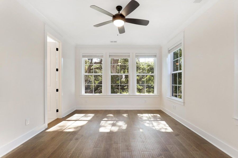 Spacious, unfurnished interior of a new home in Overlook at Copahee Sound, Awendaw (Image 20).