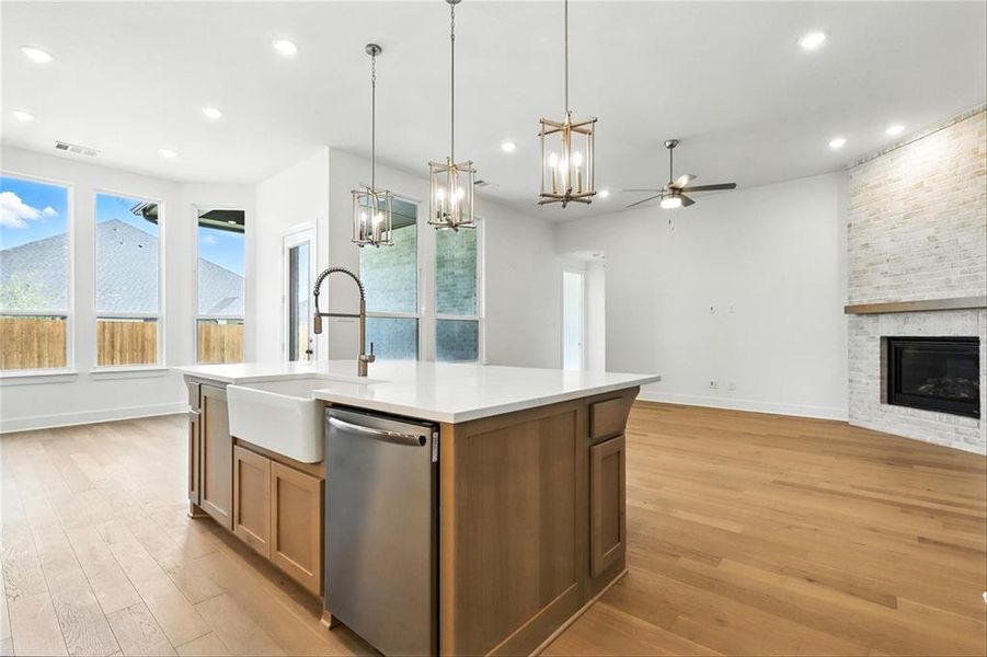 541LockhartStAMBRC005 541LockhartStAMBRC005