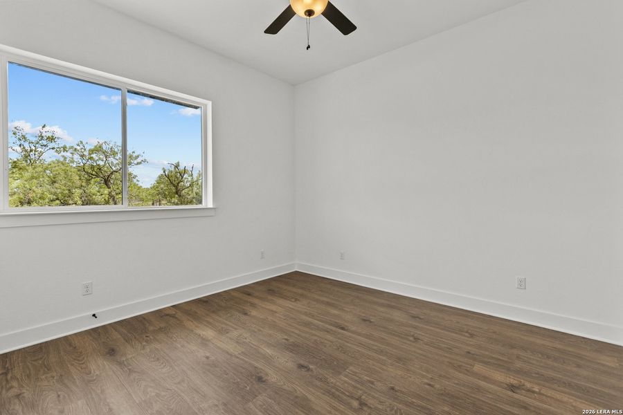 Spacious, unfurnished interior of a new home in , La Vernia (Image 25).