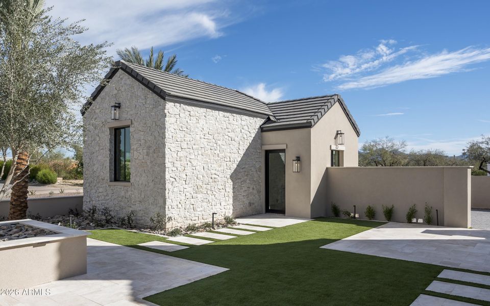 7031 E Paradise Drive-72