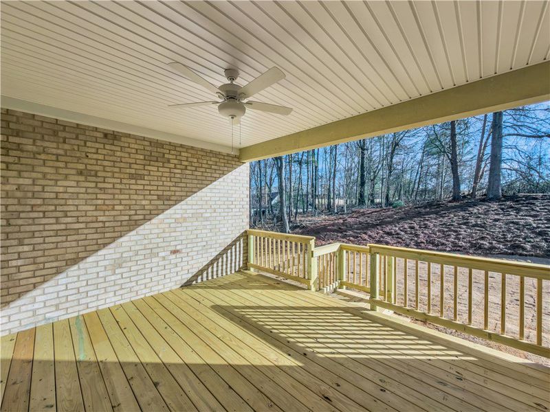 Exterior details and patio area of a home in Cross Creek Golf Club, Seneca (Image 3).