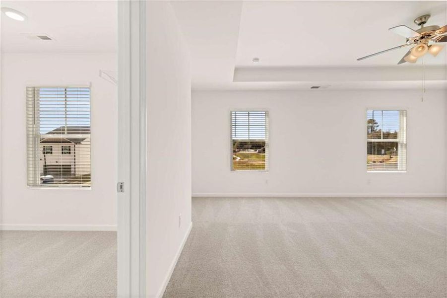 Spacious, unfurnished interior of a new home in Shoal Creek, Hampton (Image 20).