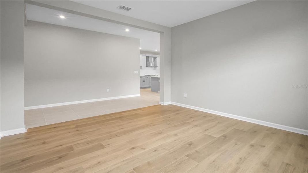 Spacious, unfurnished interior of a new home in Cresswind at Hammock Oaks, Lady Lake (Image 41). Spacious, unfurnished interior of a new home in Cresswind at Hammock Oaks, Lady Lake (Image 41).