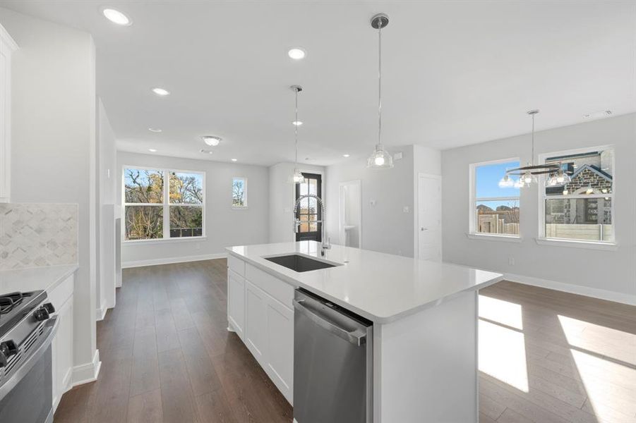 Furnished interior view inside a new home in Painted Tree Woodland West – Cottages, McKinney (Image 12).