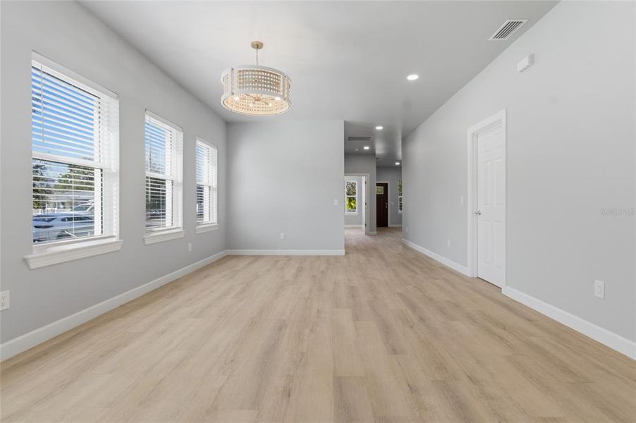 Spacious, unfurnished interior of a new home in , St. Petersburg (Image 35).