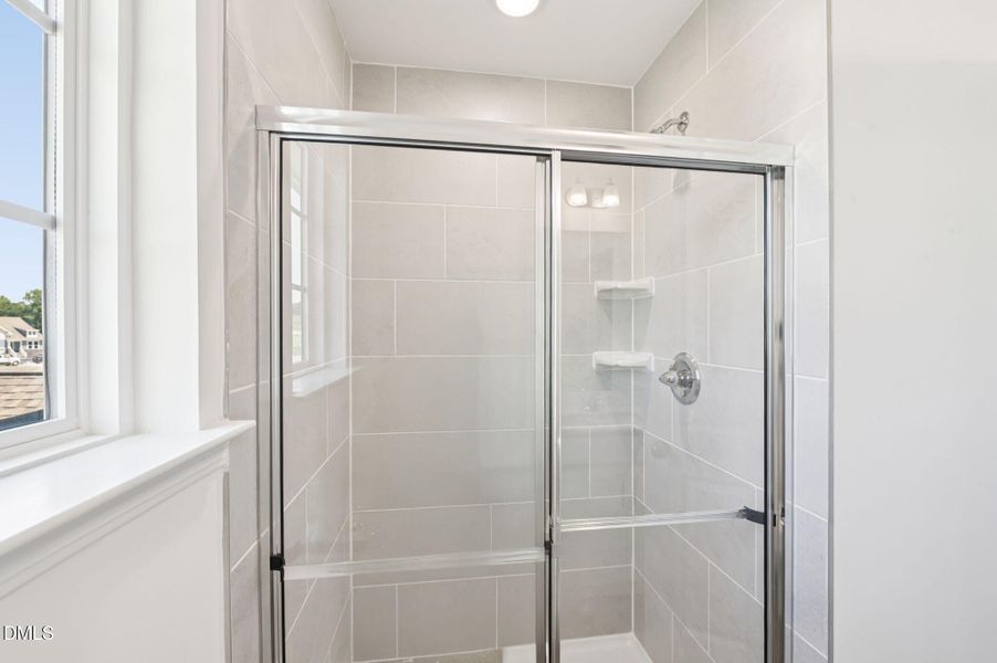 36-web-or-mls-236 Alden Way-036