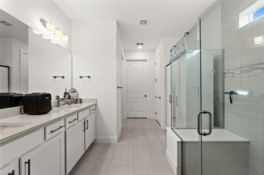 Furnished interior view inside a new home in , Alva (Image 32).