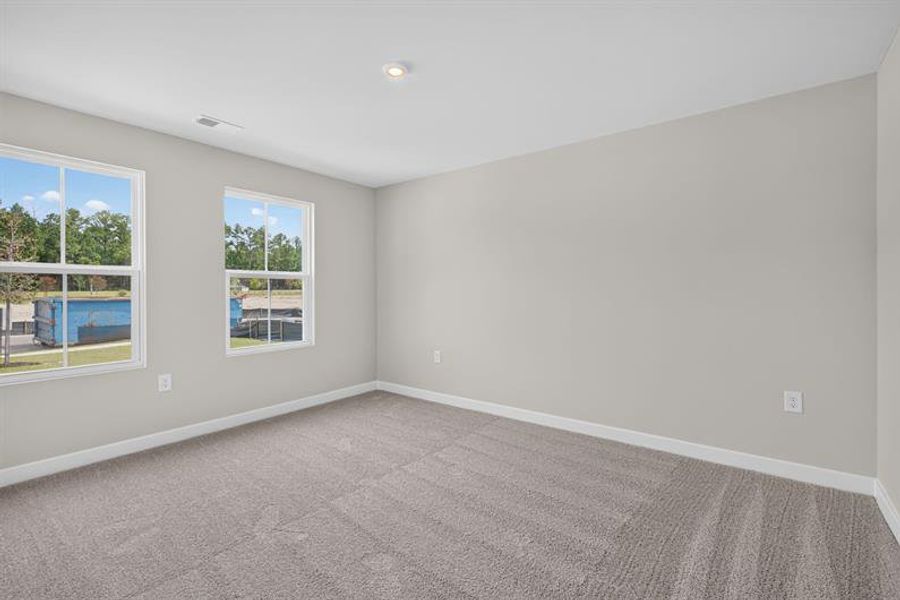 Spacious, unfurnished interior of a new home in Beacon Point at New Hampstead, Savannah (Image 20). Spacious, unfurnished interior of a new home in Beacon Point at New Hampstead, Savannah (Image 20).