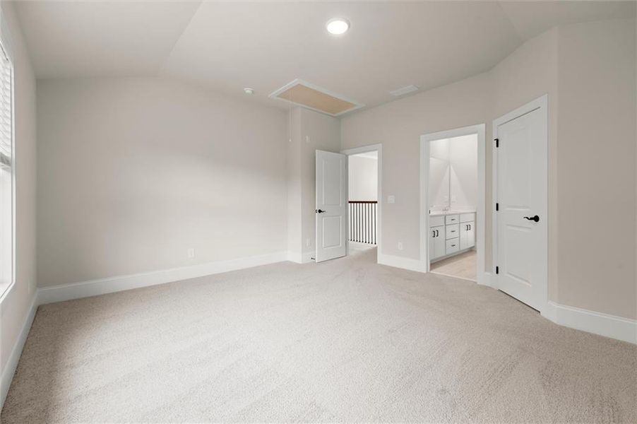 Spacious, unfurnished interior of a new home in , Flowery Branch (Image 50). Spacious, unfurnished interior of a new home in , Flowery Branch (Image 50).
