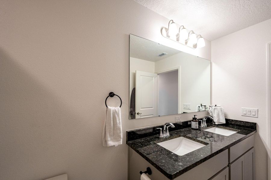 Image 43 of a home in .