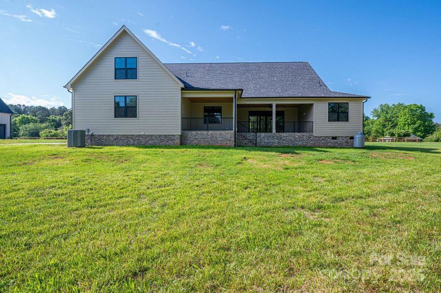 Exterior details and patio area of a home in , Maiden (Image 2).