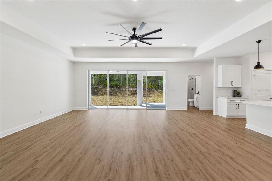 Spacious, unfurnished interior of a new home in , Weeki Wachee (Image 71).