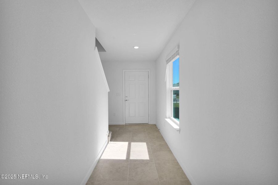 Spacious, unfurnished interior of a new home in Wells Landing, Jacksonville (Image 13).