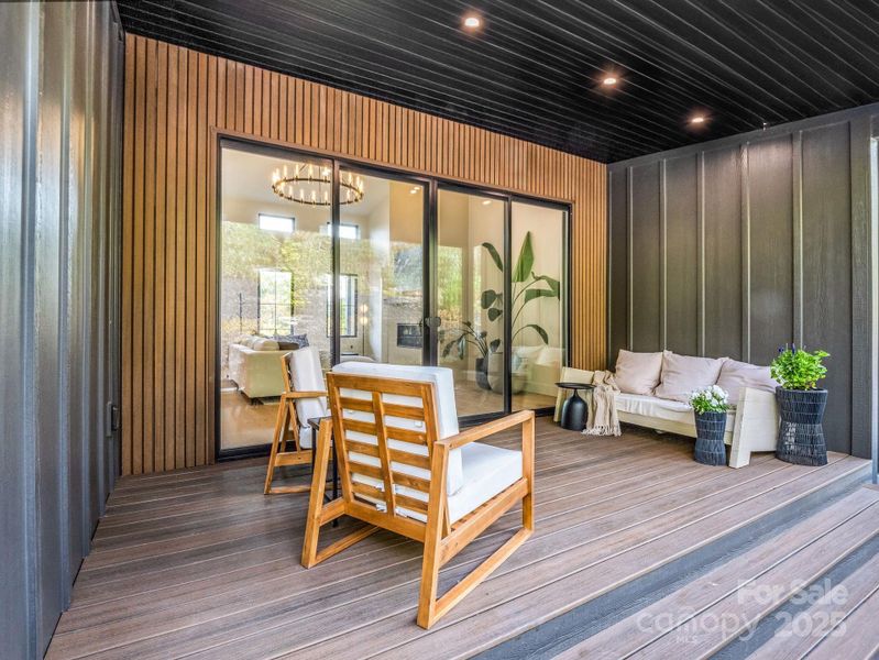 Image 33 of a home in . Image 33 of a home in .