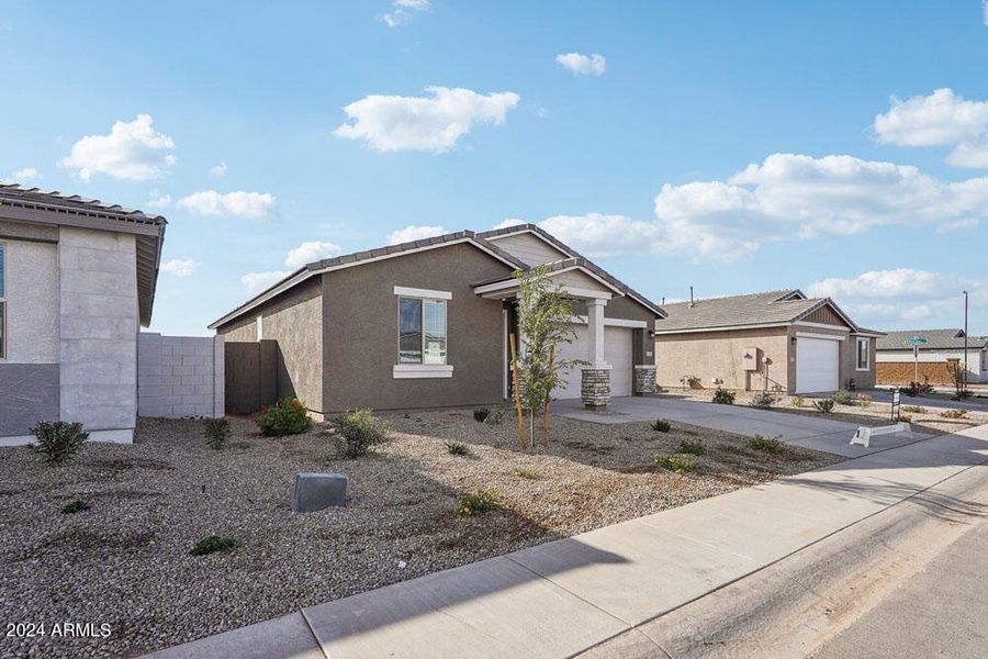 2-web-or-mls-E Brook Lynn Pl-002