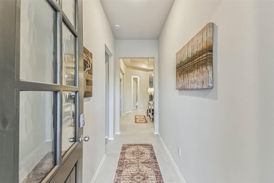 Furnished interior view inside a new home in Escondido 45', Magnolia (Image 5).