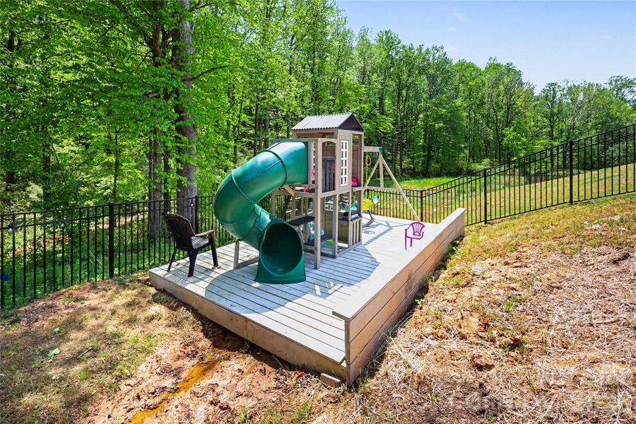 Community amenities in Falls Cove, Troutman (Image 39).