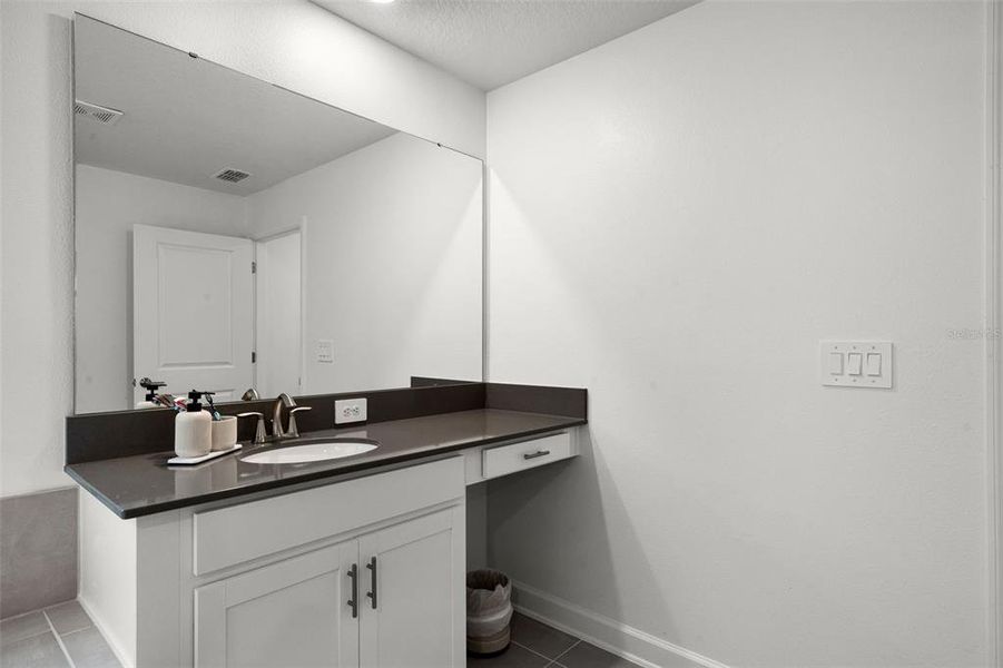 Furnished interior view inside a new home in , Orlando (Image 31).