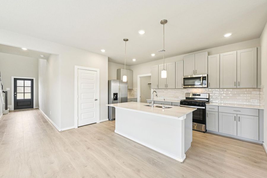 Photo is not of the actual home, but is an inspirational photo of builder’s model home and may depict options, furnishings, and/or decorator features that are not included Photo is not of the actual home, but is an inspirational photo of builder’s model home and may depict options, furnishings, and/or decorator features that are not included