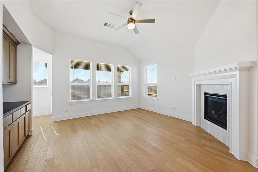 Spacious, unfurnished interior of a new home in Sandbrock Ranch, Aubrey (Image 16).
