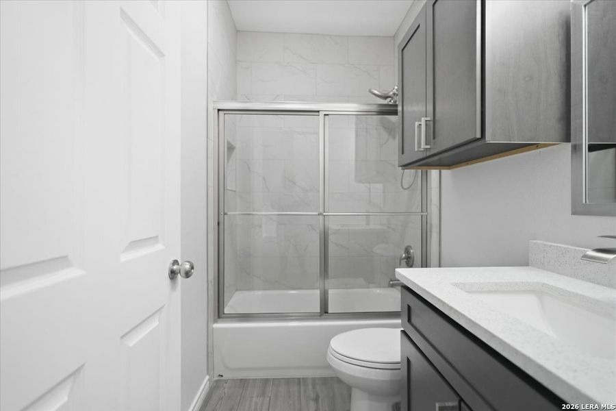 Furnished interior view inside a new home in , Beeville (Image 13).