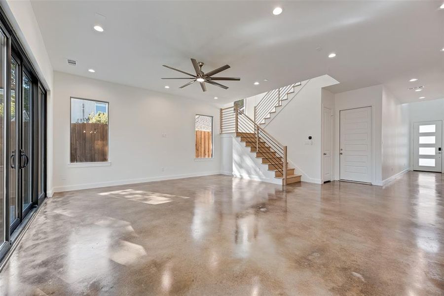 Spacious, unfurnished interior of a new home in , Dallas (Image 21).