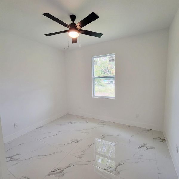 Spacious, unfurnished interior of a new home in , Okeechobee (Image 17).