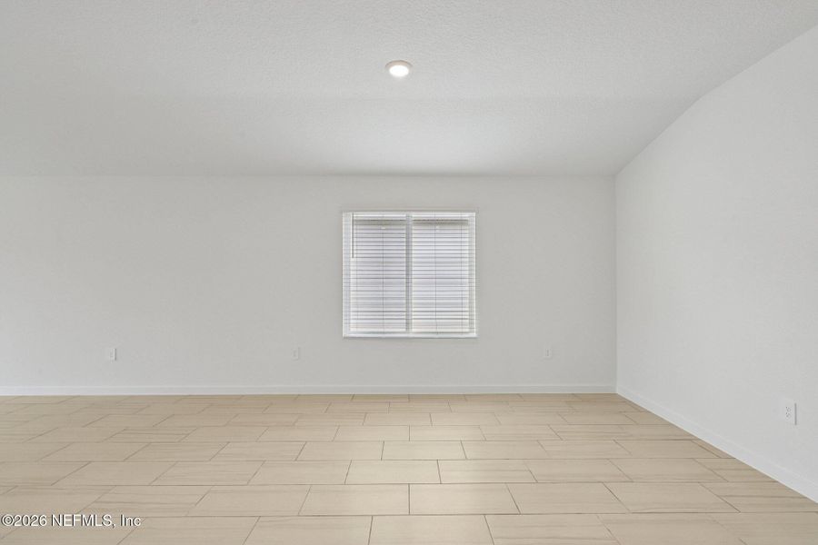 Spacious, unfurnished interior of a new home in , Jacksonville (Image 25).