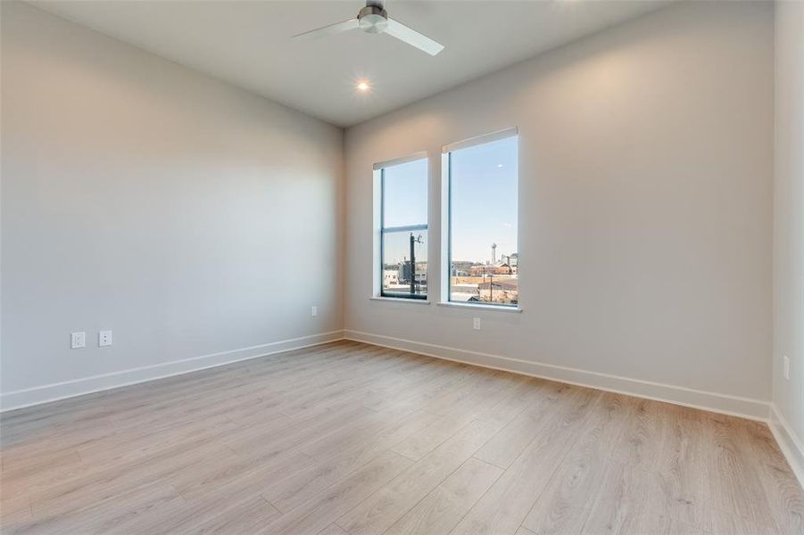 Spacious, unfurnished interior of a new home in , Dallas (Image 14).