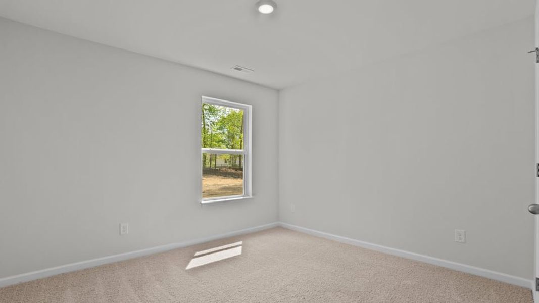 Spacious, unfurnished interior of a new home in Blair Ridge, La Grange (Image 26).
