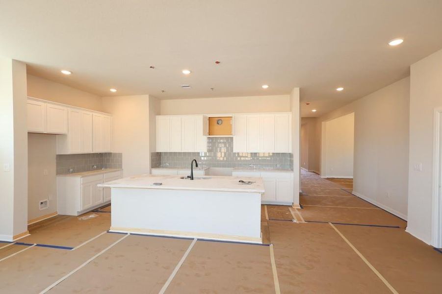 Furnished interior view inside a new home in Escondido 50' Homesites, Magnolia (Image 4). Furnished interior view inside a new home in Escondido 50' Homesites, Magnolia (Image 4).