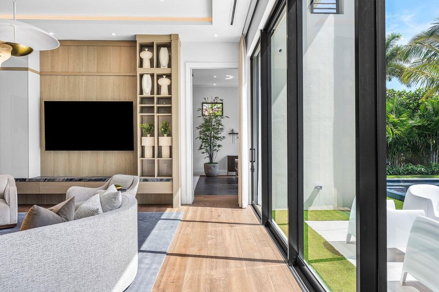 2212_Date_Palm_Road_28