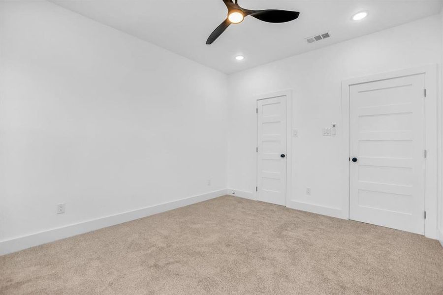 Spacious, unfurnished interior of a new home in , Waxahachie (Image 24).