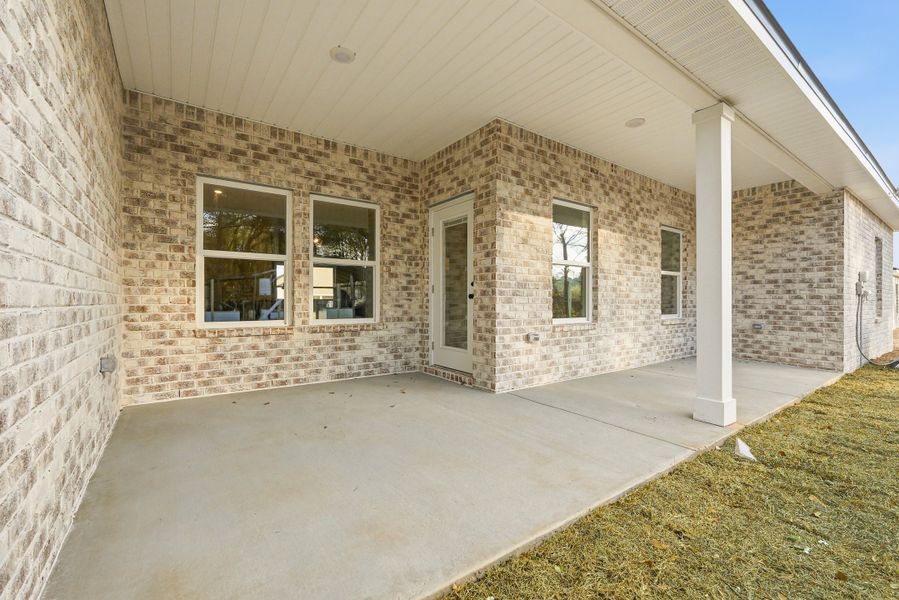 Exterior details and patio area of a home in Barton's Bend, Crestview (Image 27). Exterior details and patio area of a home in Barton's Bend, Crestview (Image 27).