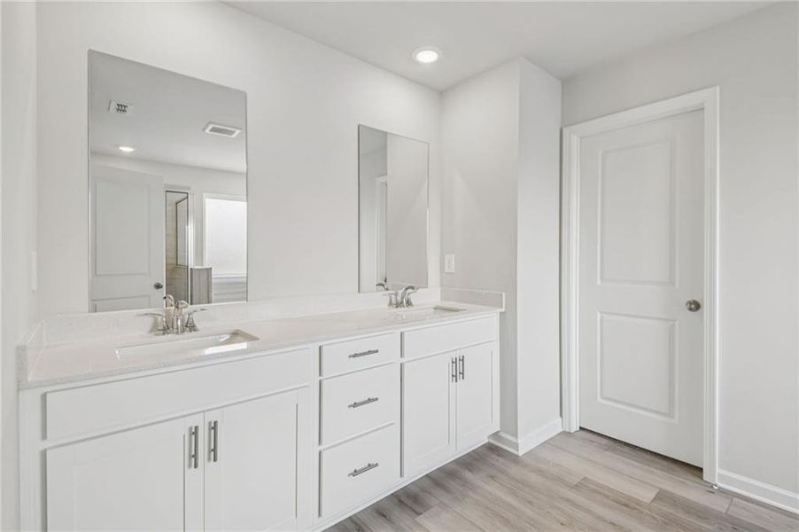 Furnished interior view inside a new home in Creekside at Oxford Park, Fairburn (Image 16).
